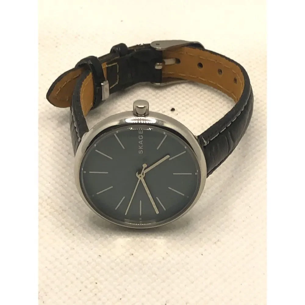 Skagen SKW2622 Womens Black Leather Analog Dial Quartz Genuine Wrist Watch KS421